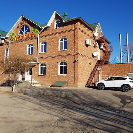 Tropicana Inn Уральск Экстерьер фото