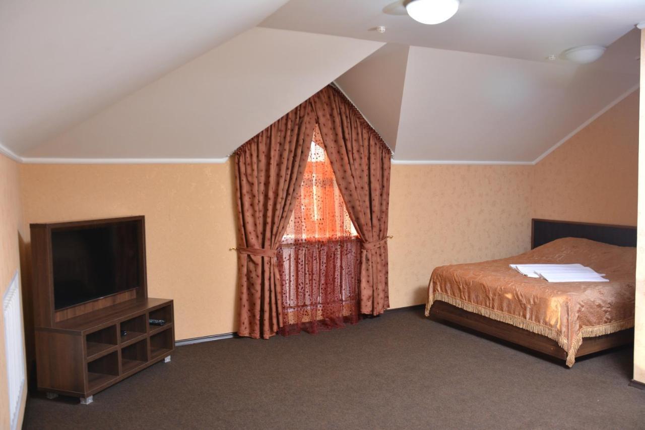 Tropicana Inn Уральск Экстерьер фото